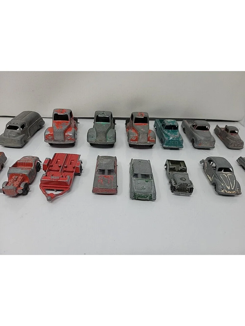 15 Vintage Tootsietoy  lot Of 15 Made in USA diecast metal Cars & Trucks